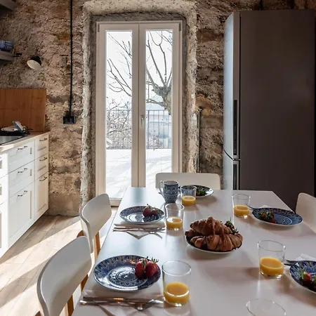 Ferienhaus Panoramic Stone Retreat - By Lovecomo *
